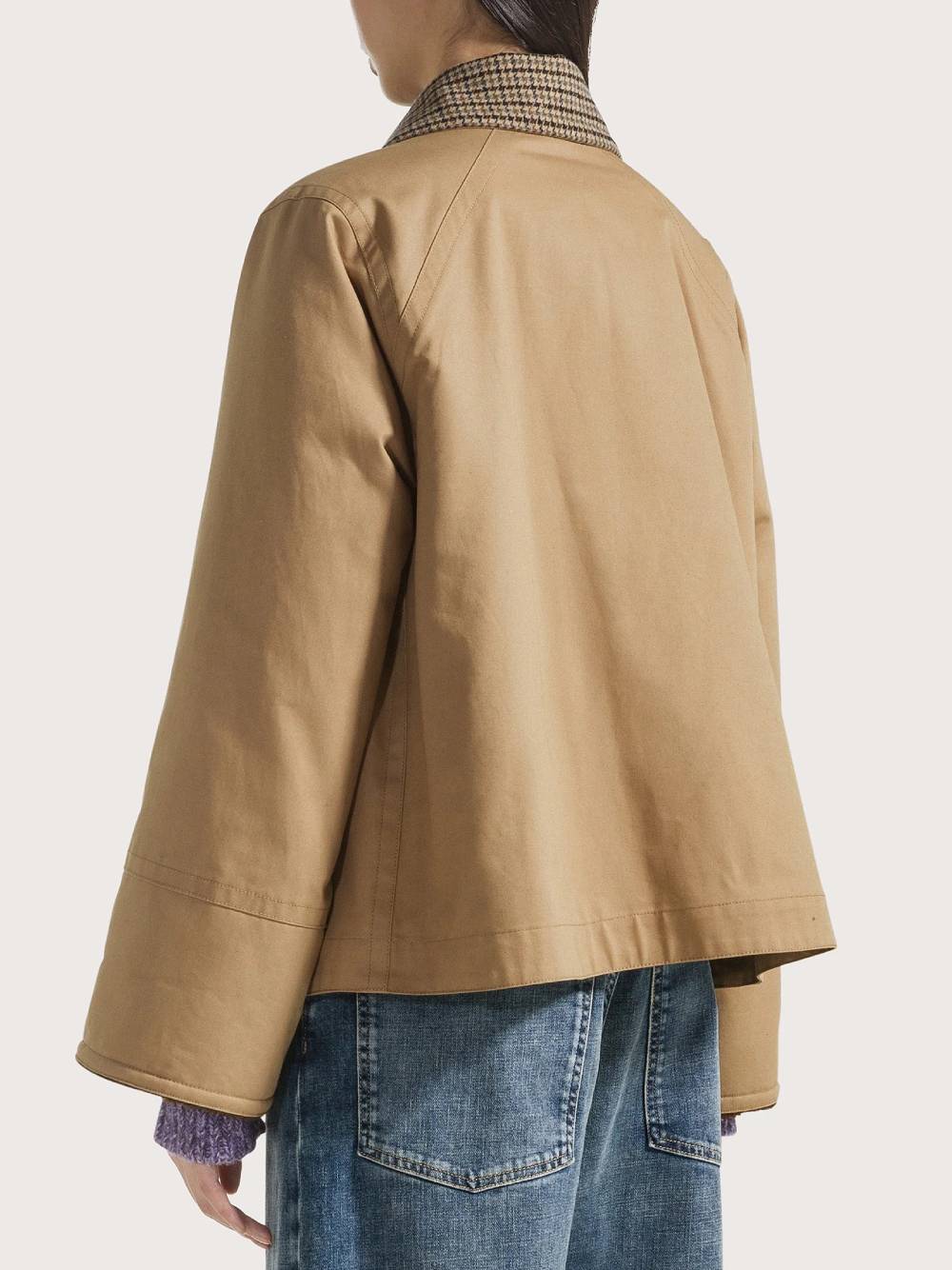 19.70 Trench corto in cotone cammello con collo a quadretti