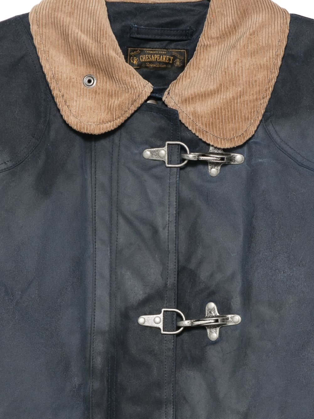 CHESAPEAKES Giacca Bedford blu con tasche e dettagli in velluto marrone