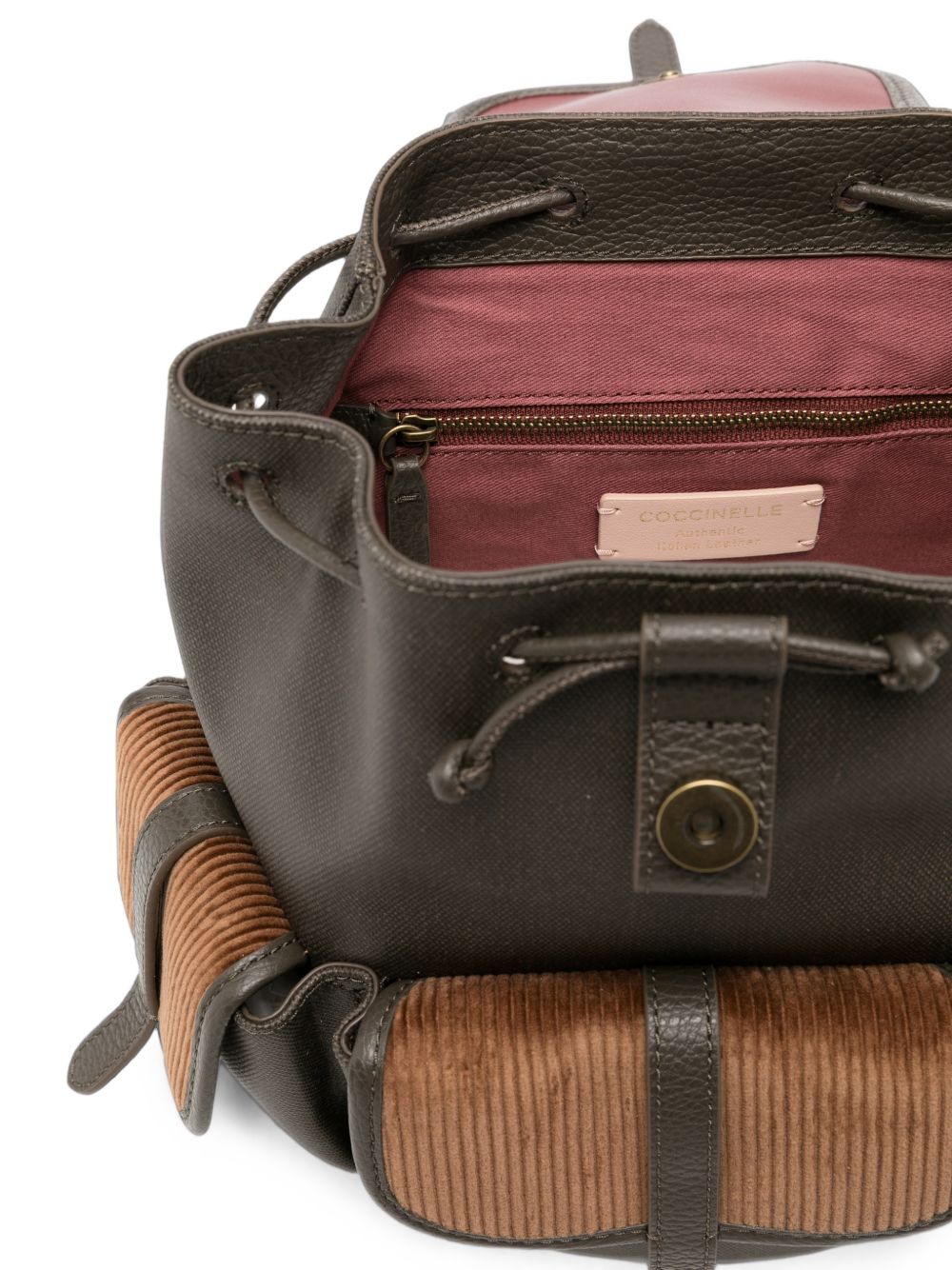 COCCINELLE Zaino in pelle con dettagli in velluto a coste e tasche esterne