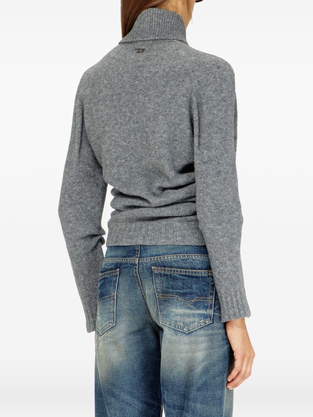 DIESEL Maglia grigia in lana con design a pieghe