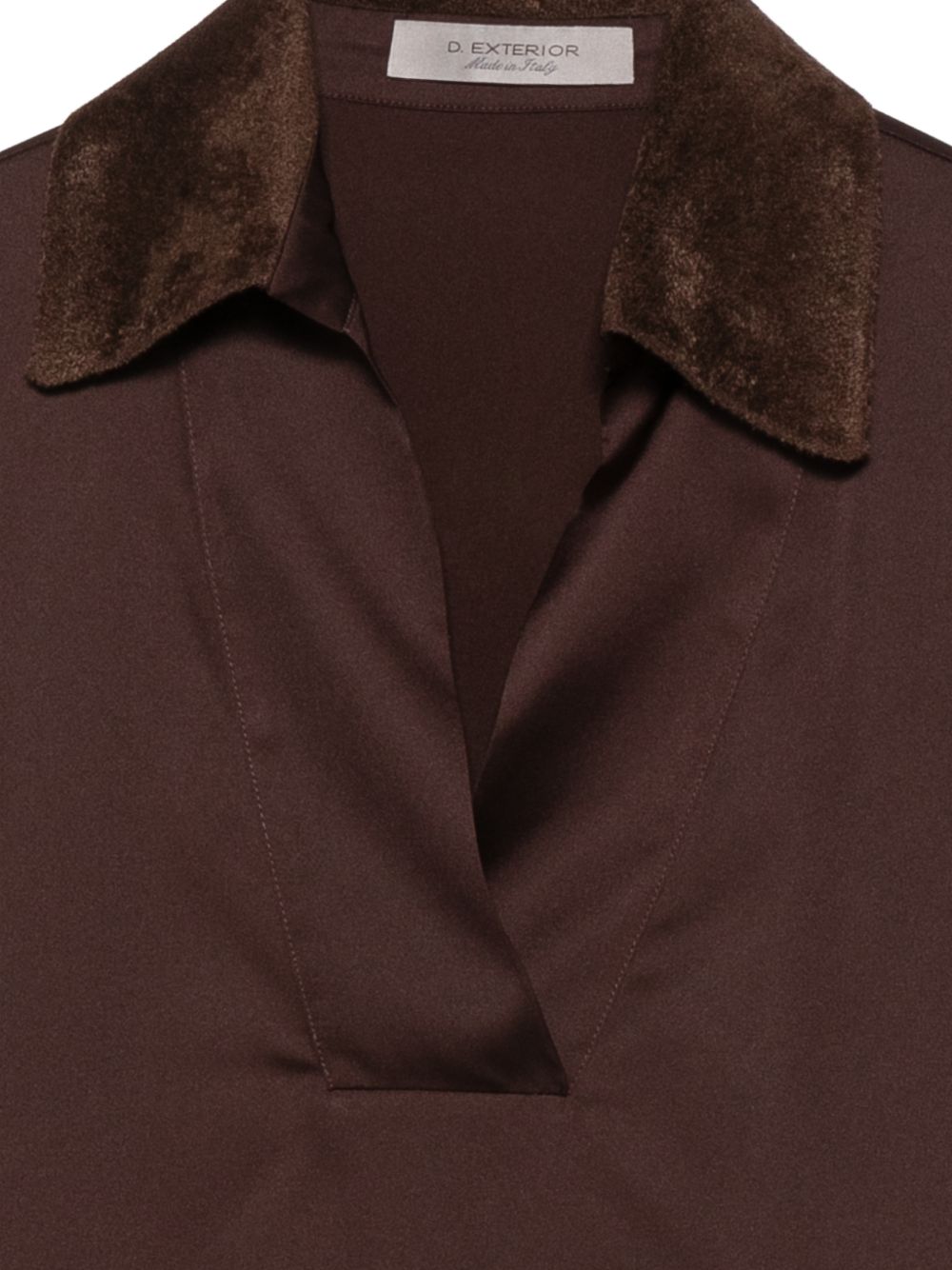 D EXTERIOR Camicia marrone cioccolato con colletto e polsini in vellutino