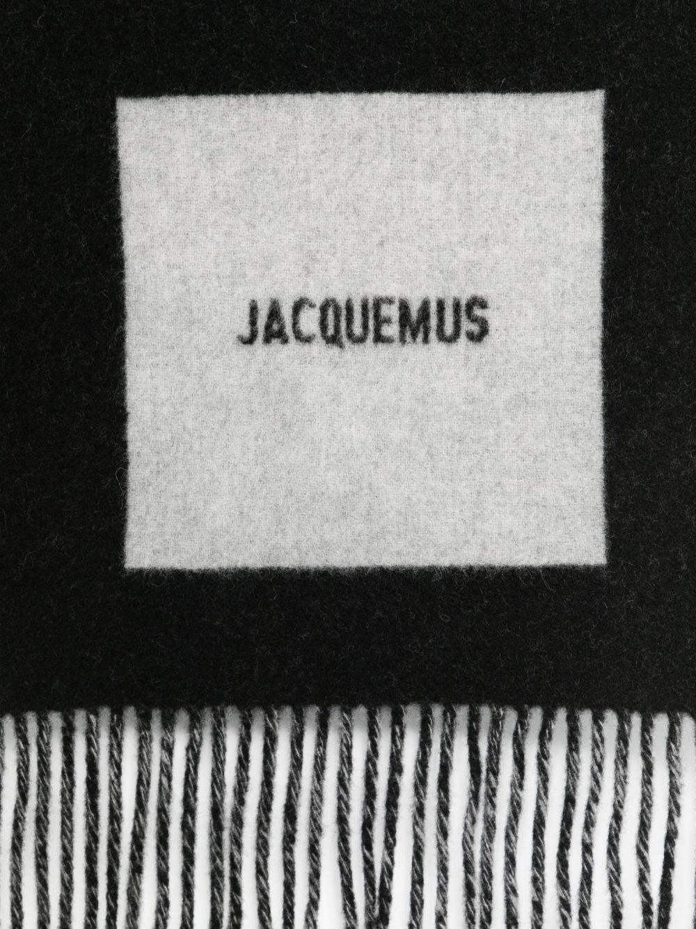 JACQUEMUS Sciarpa Rond Carré in lana vergine nera e bianca