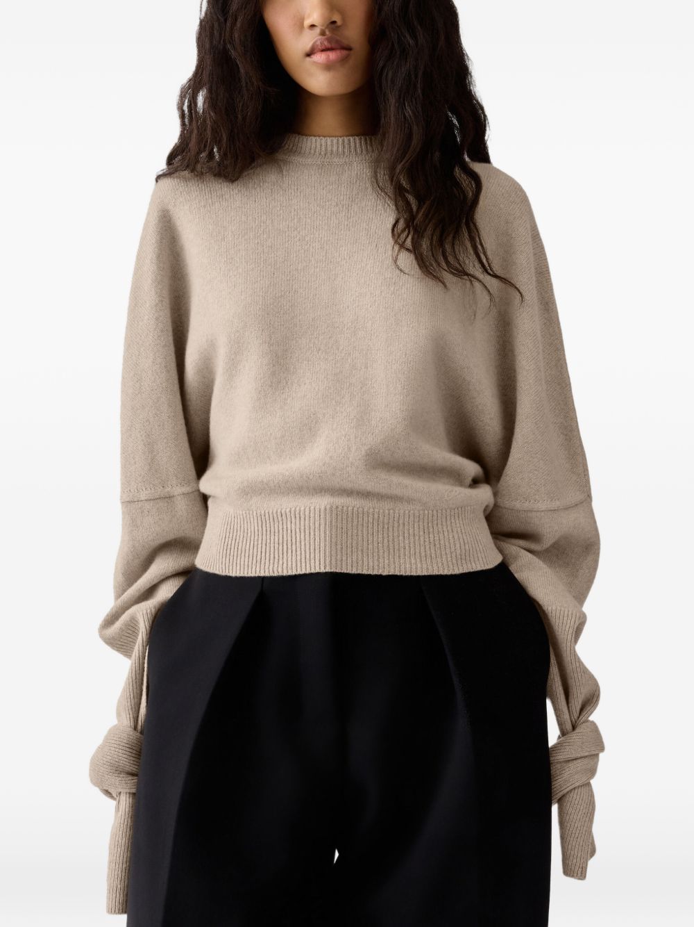 JACQUEMUS Felpa beige Le Pull Fiocco in lana merino