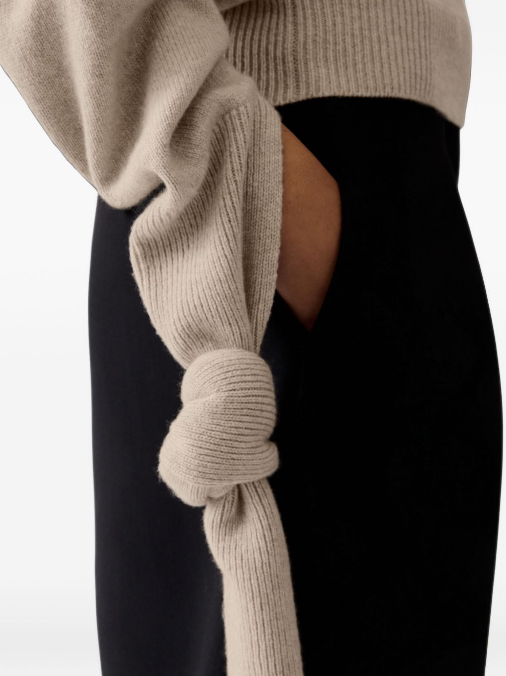 JACQUEMUS Felpa beige Le Pull Fiocco in lana merino