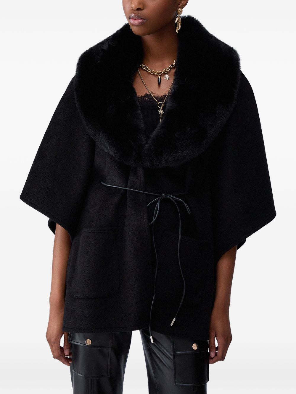 LIUJO Cappotto mantella nero con ecopellicca sul collo