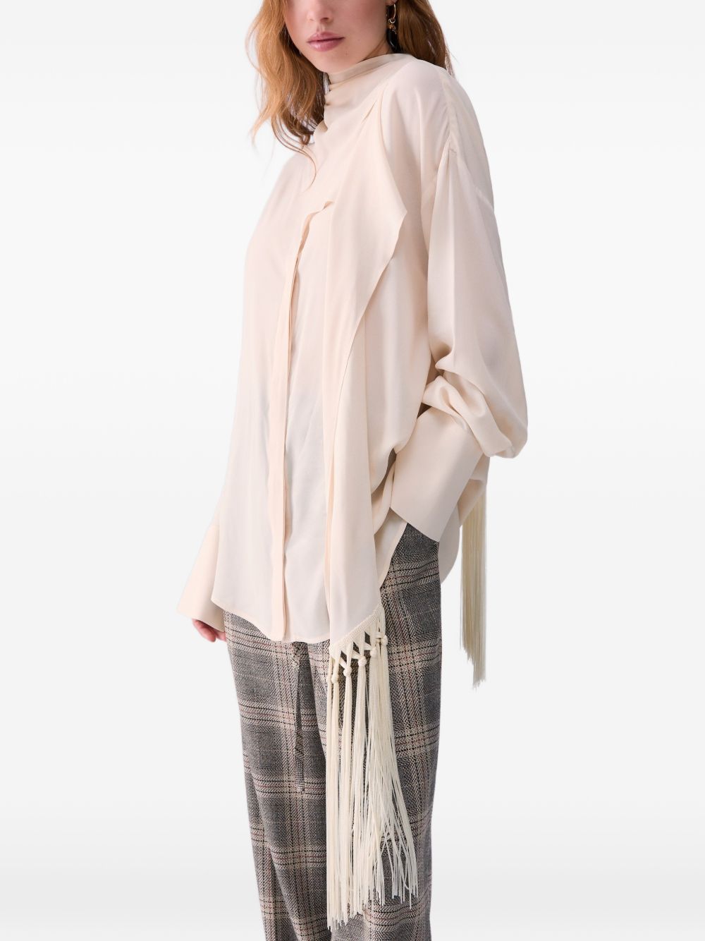LIUJO Camicia color crema con collo lavallière e frange