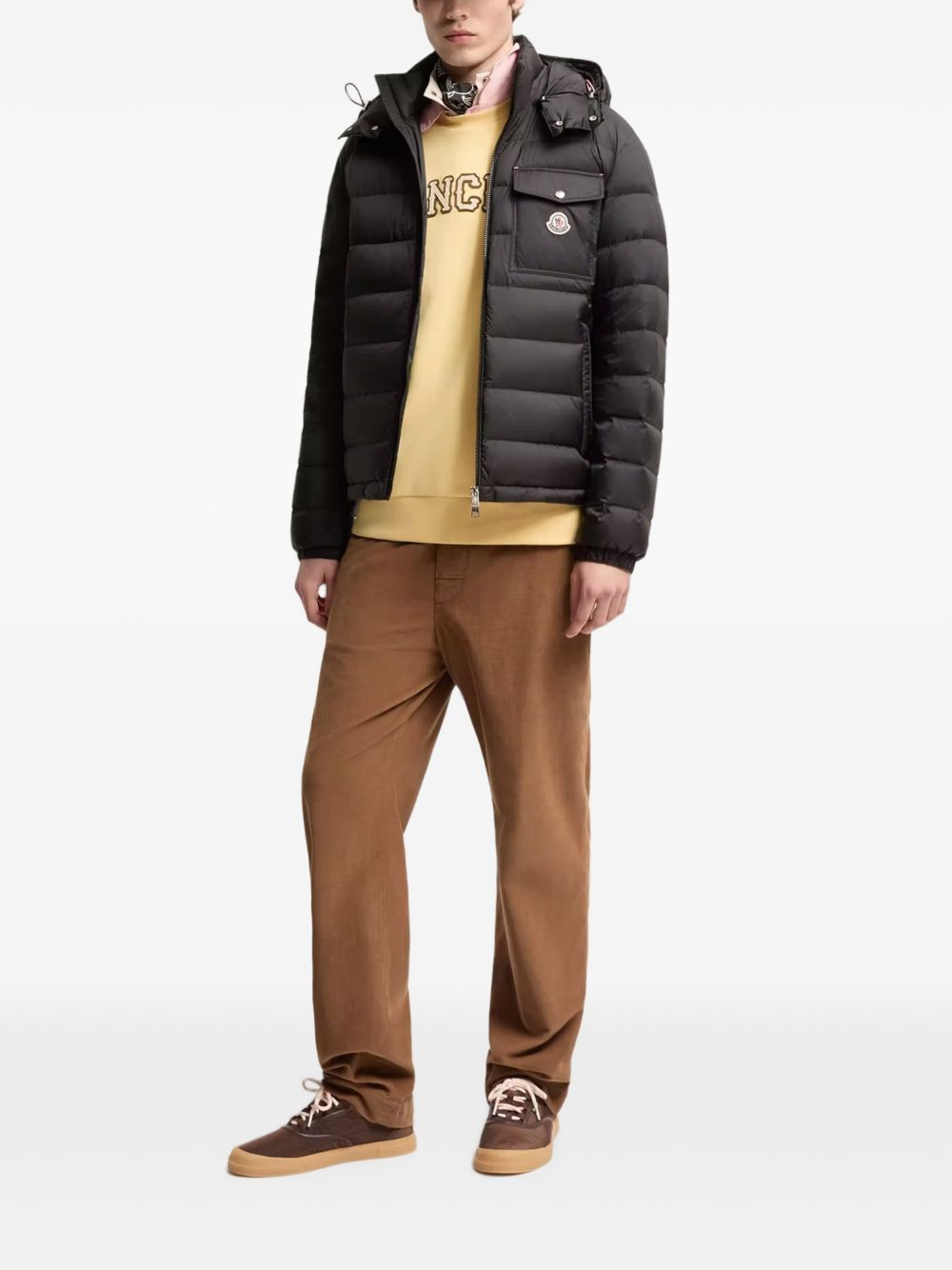 MONCLER Piumino trapuntato Verith nero con cappuccio e tasca sul petto