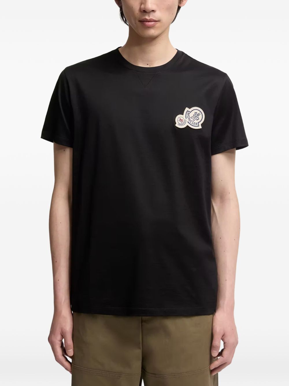 MONCLER T-shirt nera in cotone con logo ricamato