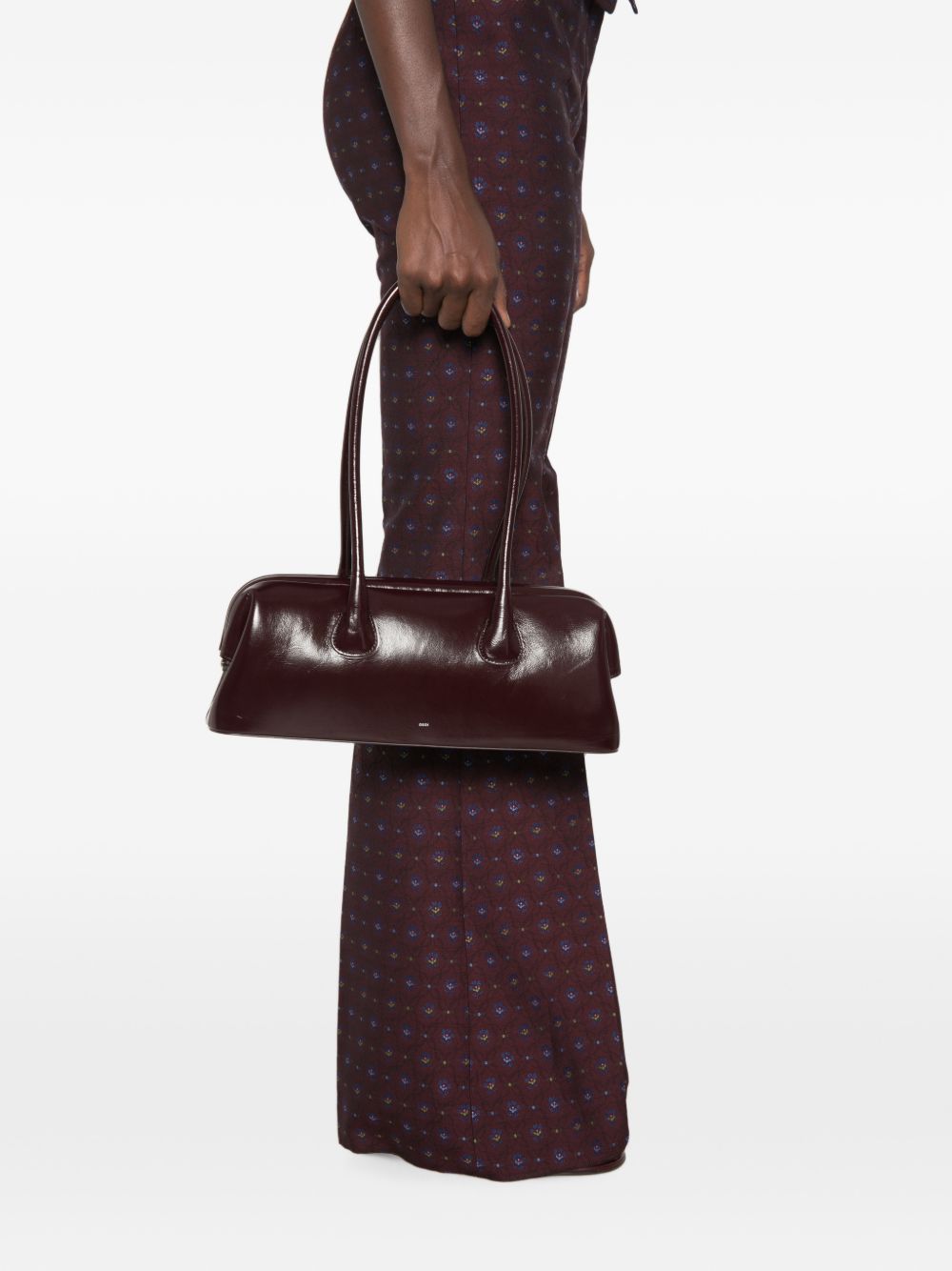 OSOI Borsa a spalla Boat Wide in pelle lucida bordeaux