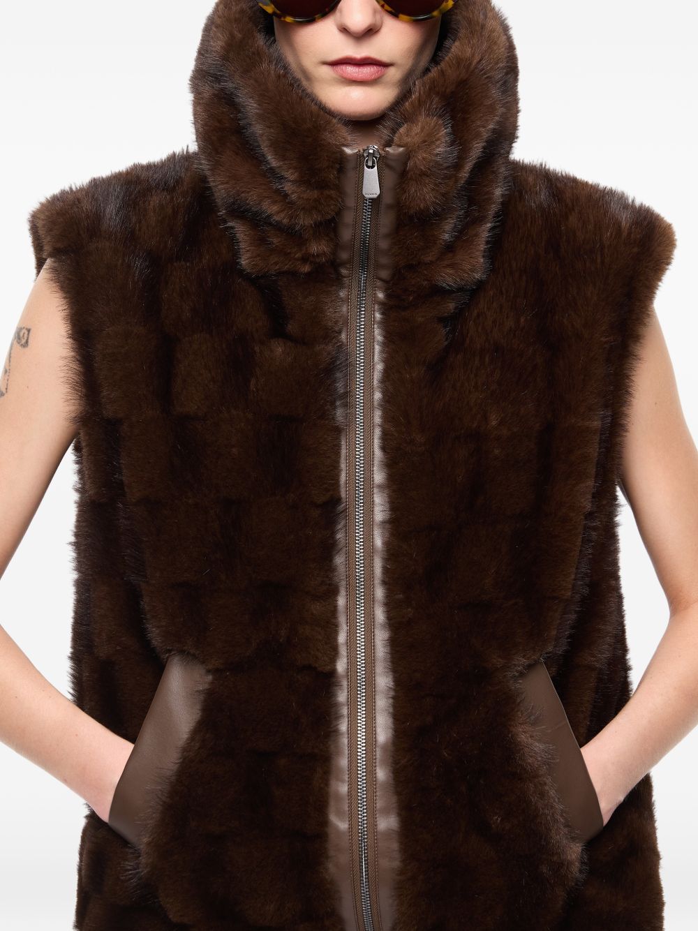 PINKO Gilet Glossina in ecopelliccia marrone con zip