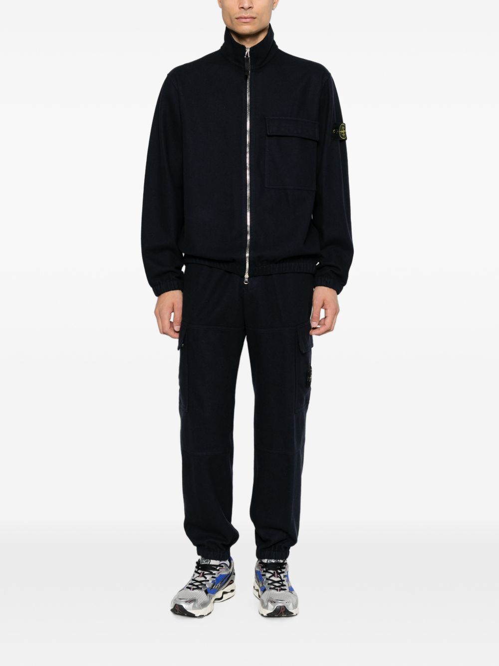 STONE ISLAND Giacca nera con zip e tasca sul petto