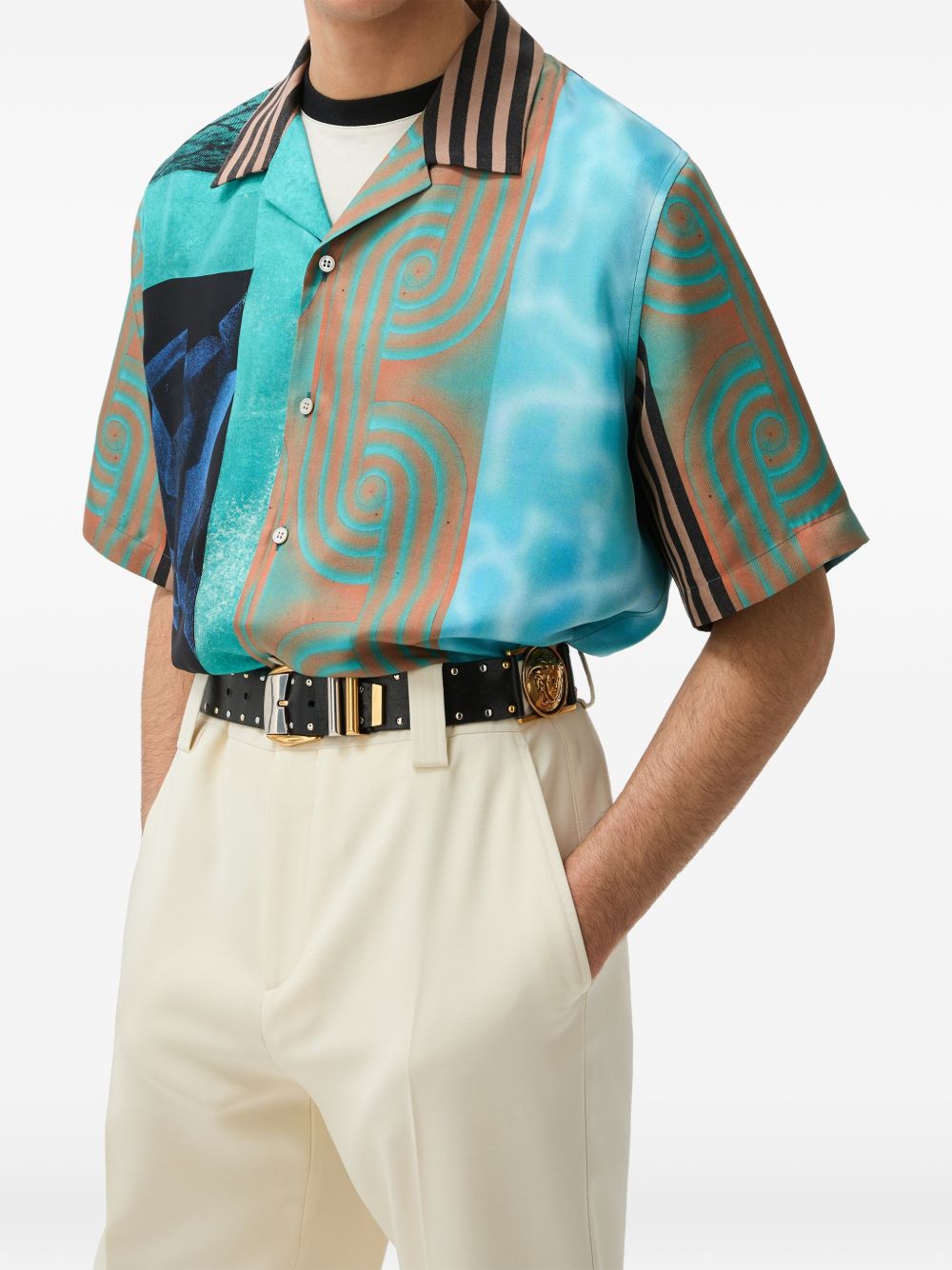 VERSACE Camicia a maniche corte in seta multicolor