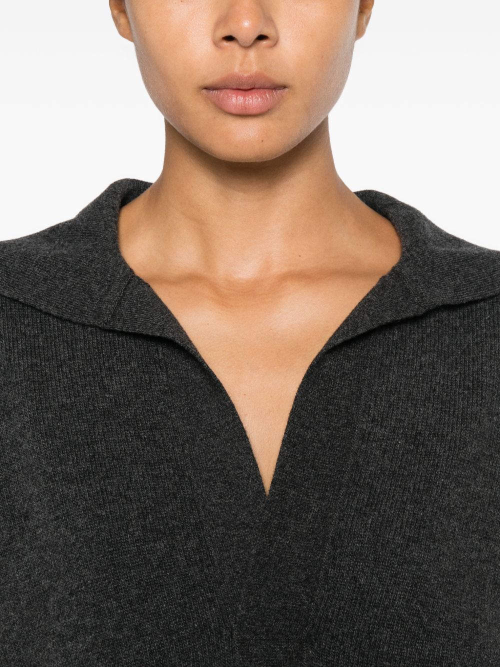 VICTORIA BECKHAM Maglione grigio scuro in lana e cashmere con scollo a V