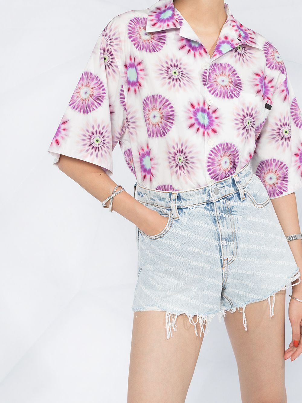 ALEXANDER WANG Shorts a vita alta con logo stampato