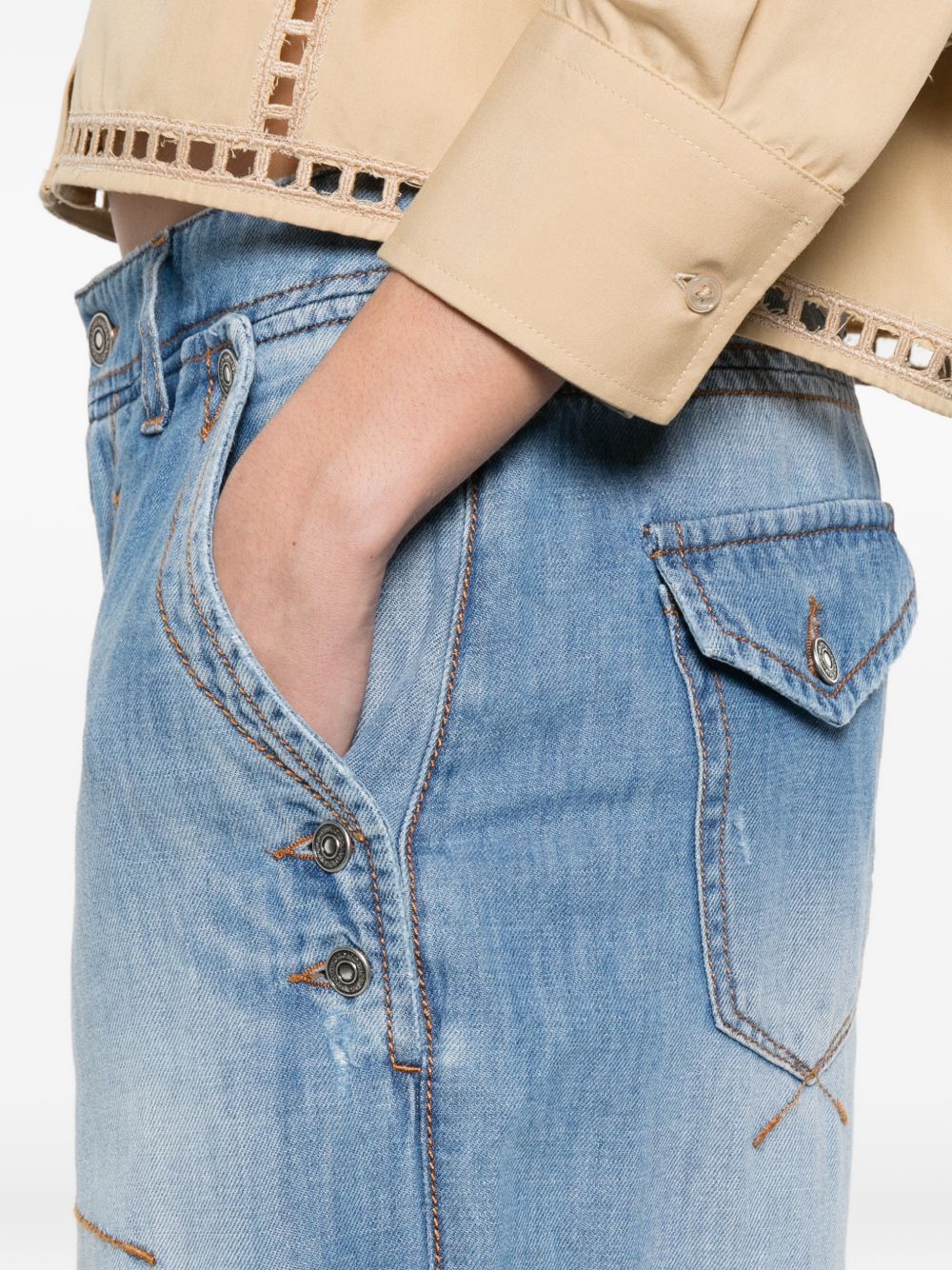 ERMANNO SCERVINO Jeans a gamba larga con tasche a toppa in denim blu