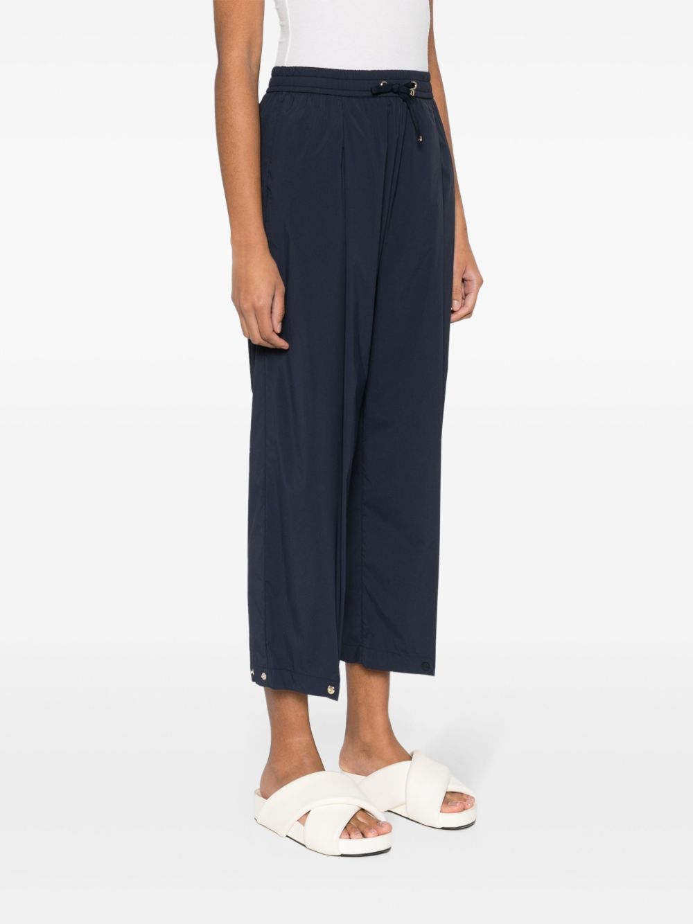HERNO Pantaloni blu in tessuto tecnico leggero