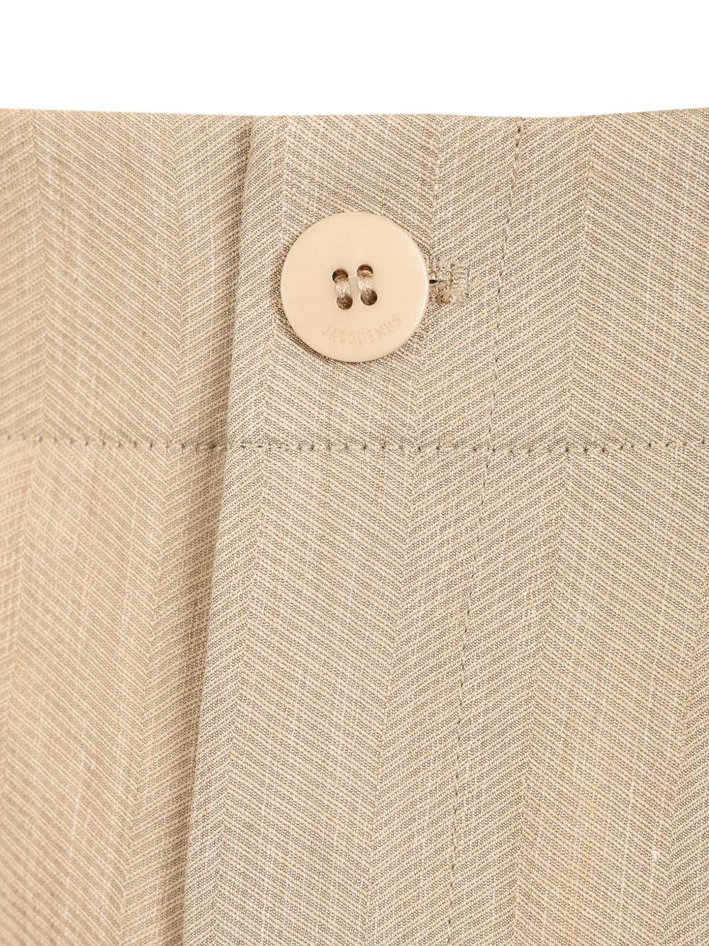 JACQUEMUS Bermuda lunghi beige in cotone con pinces