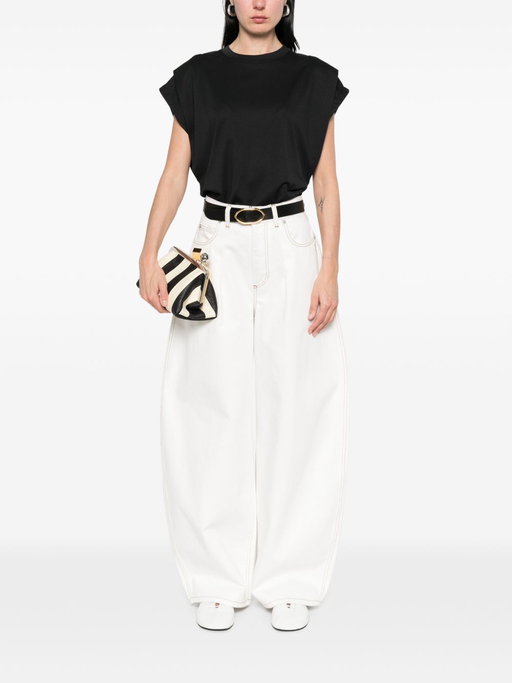JACQUEMUS T-shirt nera Ventadau senza maniche
