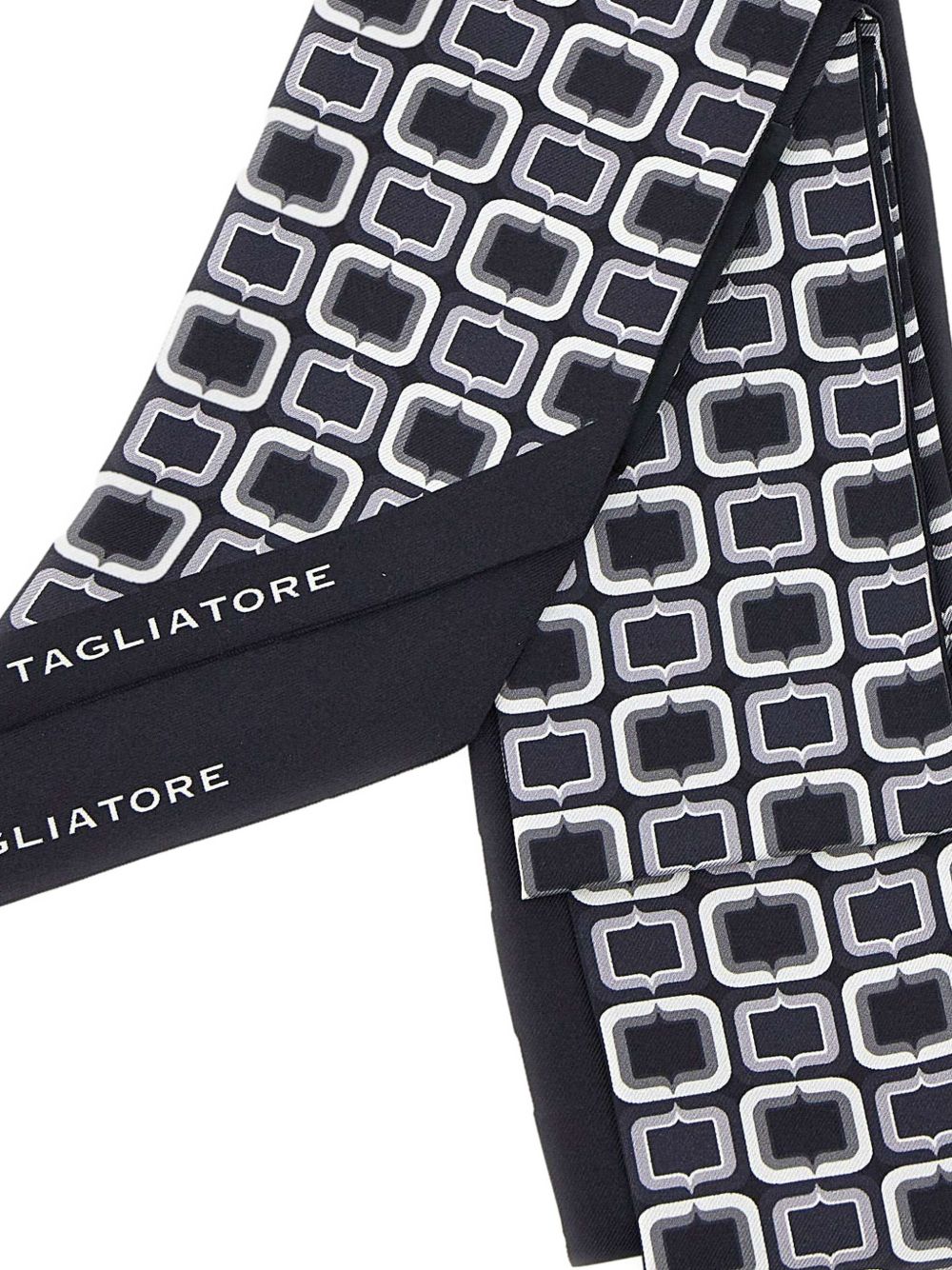TAGLIATORE Foulard in seta nera con stampa geometrica