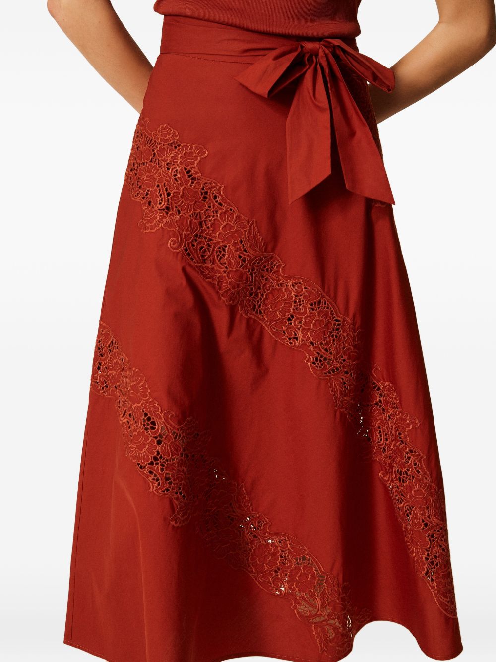 TWINSET Gonna midi in cotone marrone con pizzo floreale e cintura