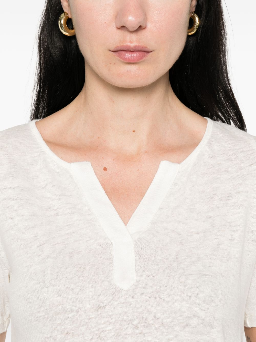 YERSE T-shirt Dunas in lino ecrù con scollo a V