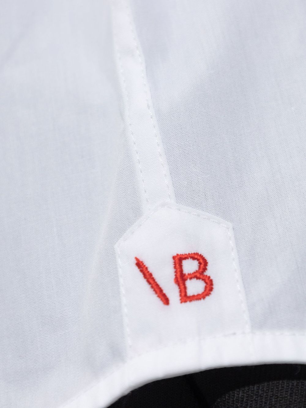 VICTORIA BECKHAM Camicia in cotone bianco con dettaglio sul retro