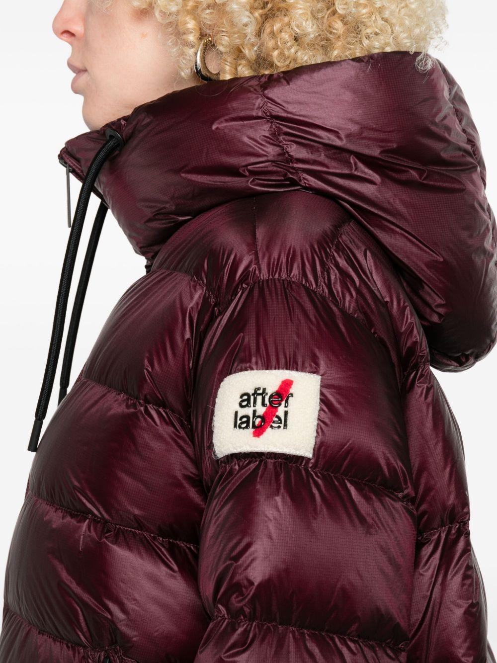 AFTER LABEL Piumino corto bordeaux con cappuccio