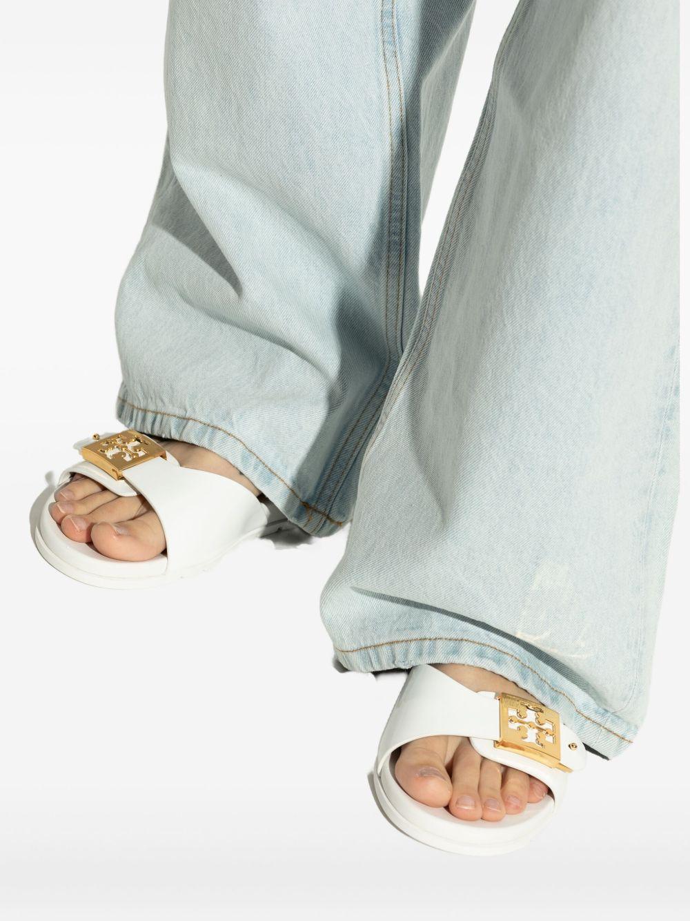 TORY BURCH Ciabatte con fibbia dorata