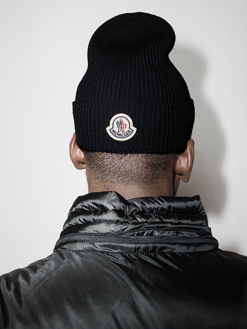 MONCLER Cappello con logo in lana e cashmere nero