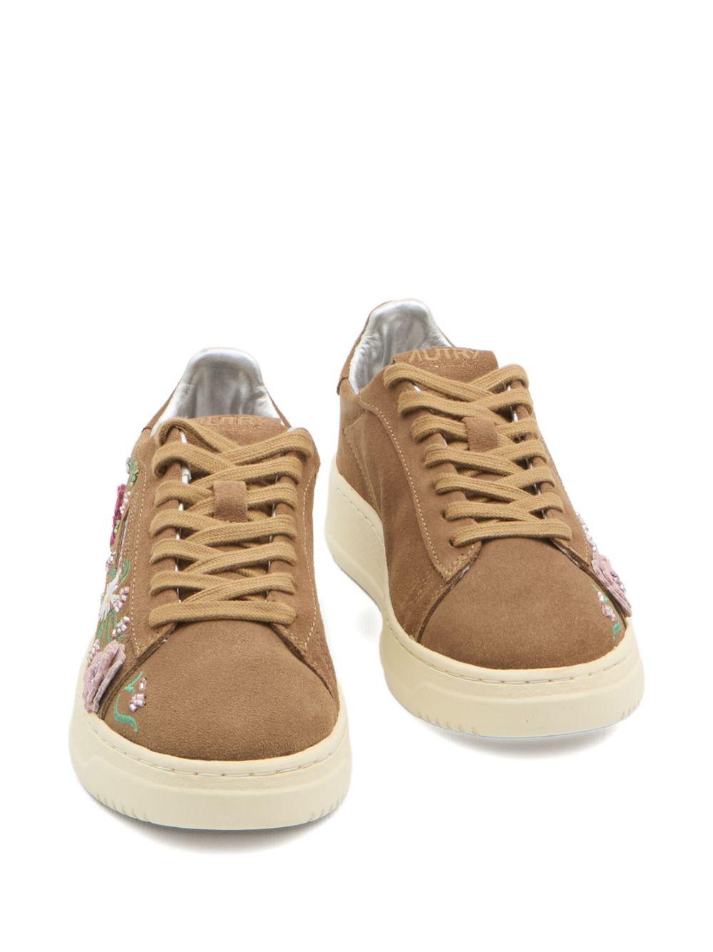 AUTRY Sneakers Dallas Low con ricamo fiori