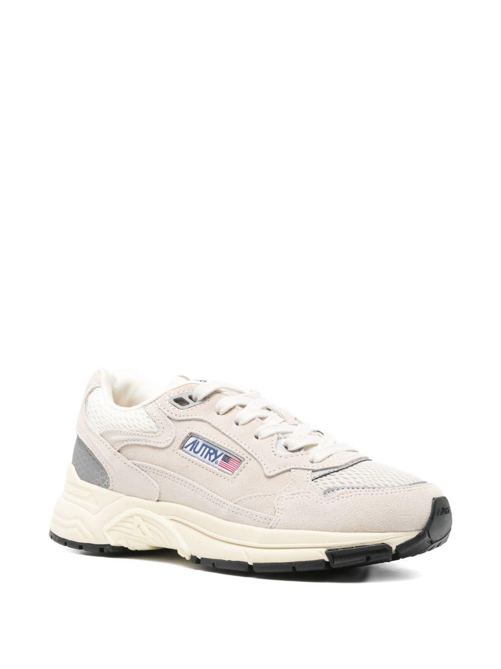AUTRY Sneakers 'Hyperway'