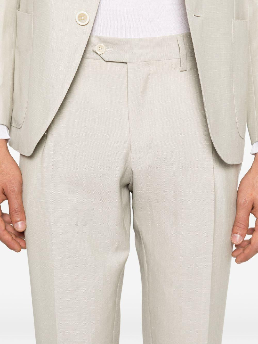 LARDINI Completo in lino grigio con giacca monopetto e spilla