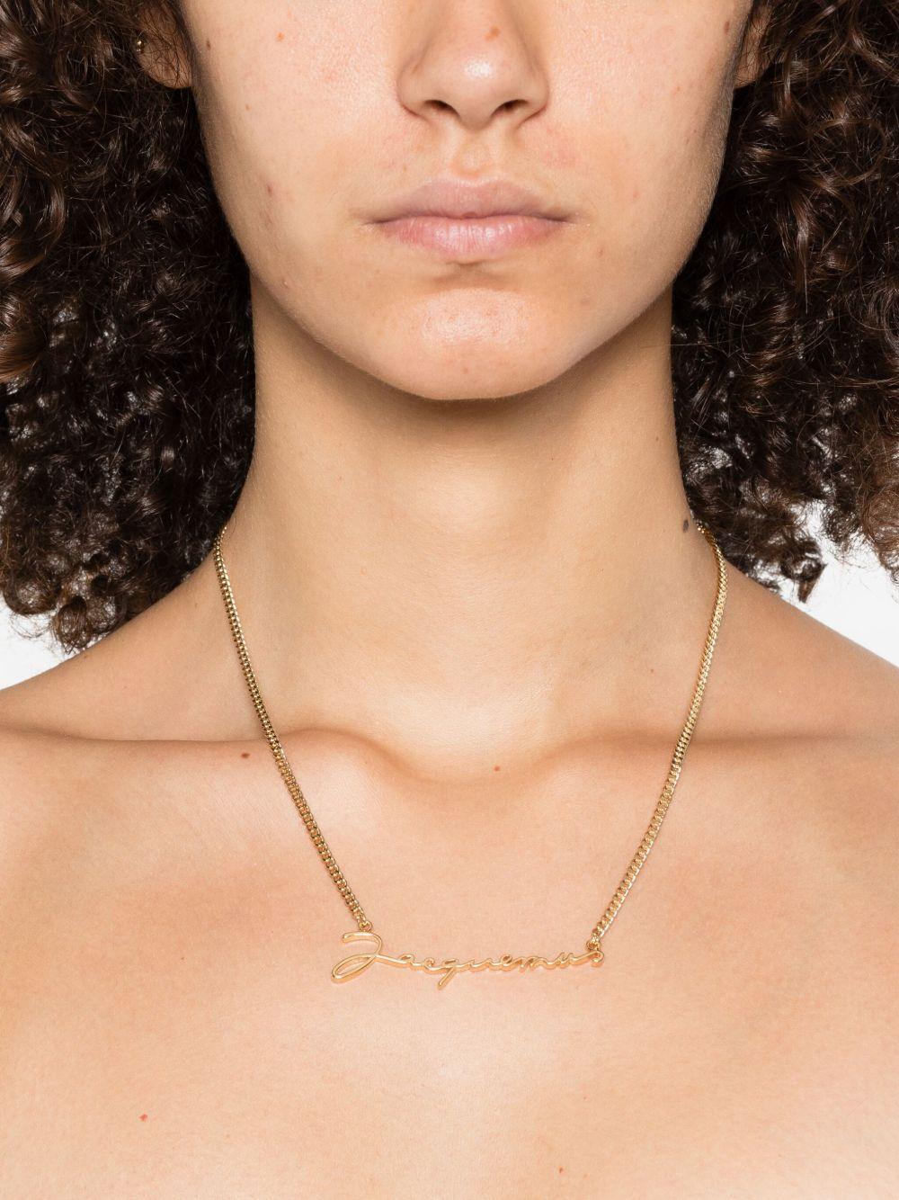 JACQUEMUS Collana con logo