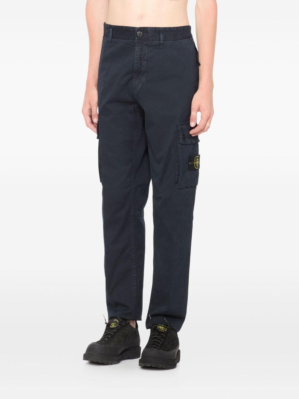 STONE ISLAND Pantaloni cargo blu con patch logo