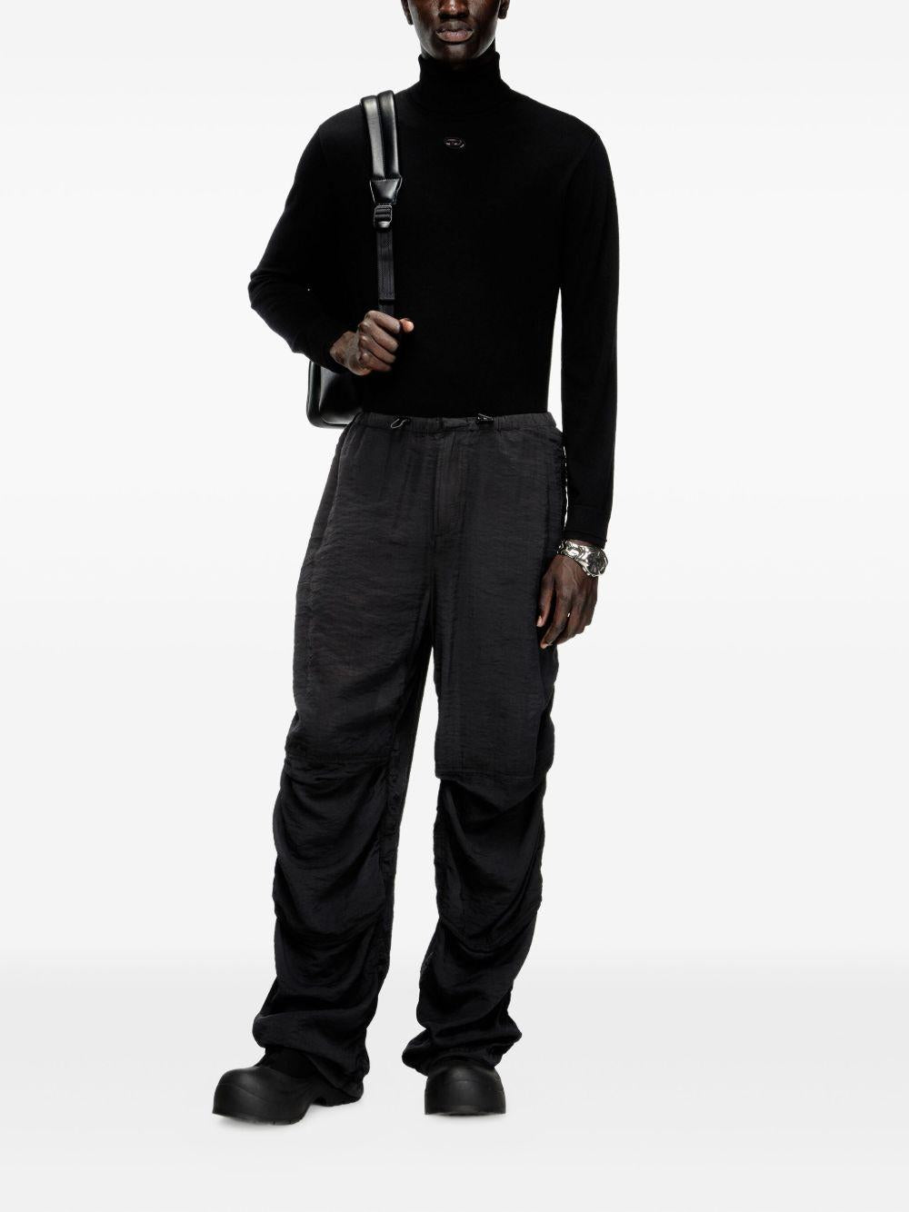 DIESEL Maglia a collo alto 'K-Varta' nera con logo