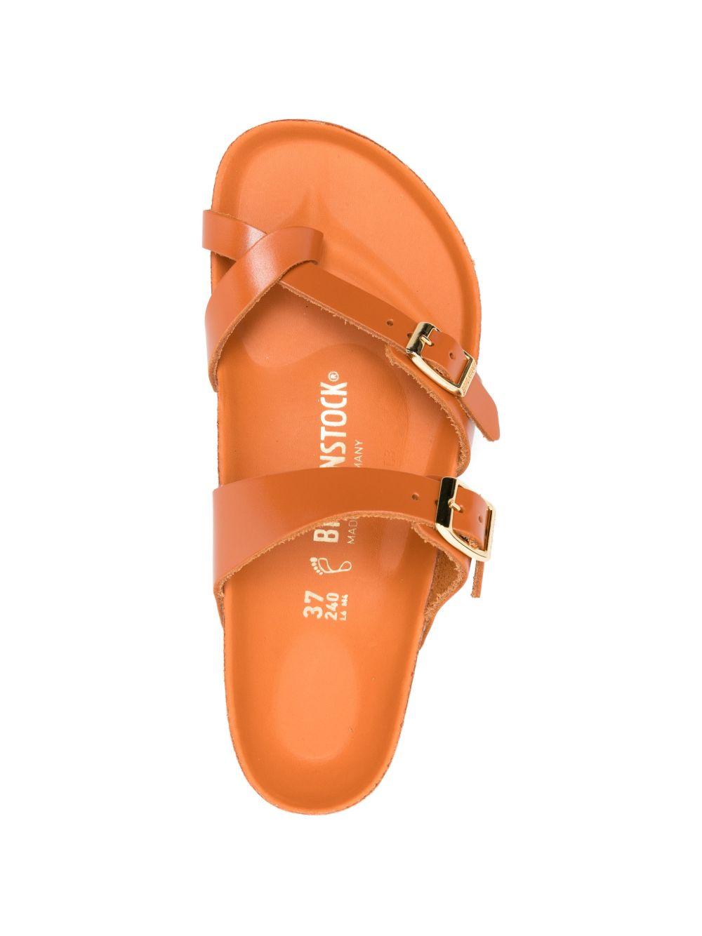 BIRKENSTOCK Sandali Mayari arancioni con cinturino e fibbia