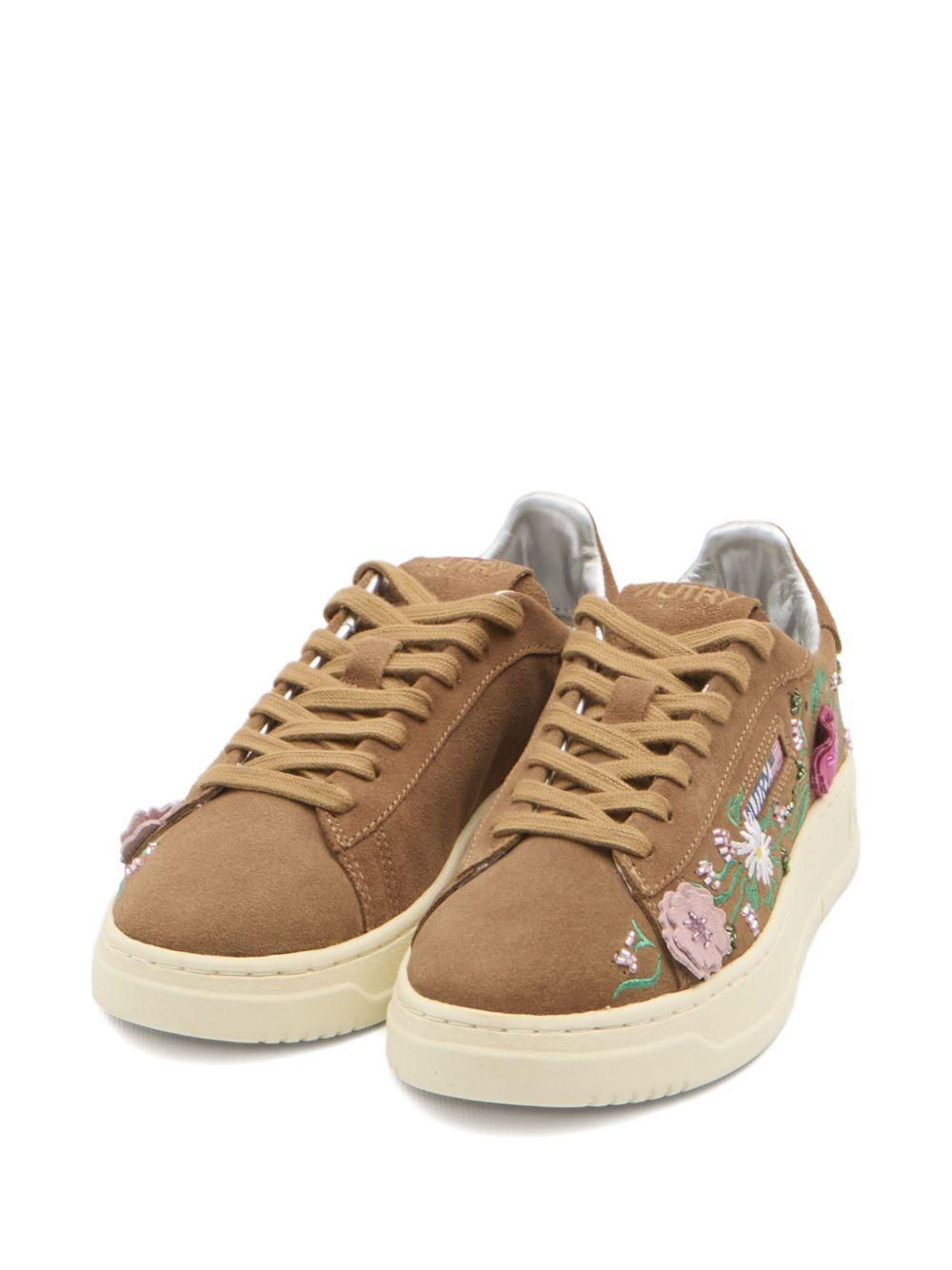 AUTRY Sneakers Dallas Low con ricamo fiori