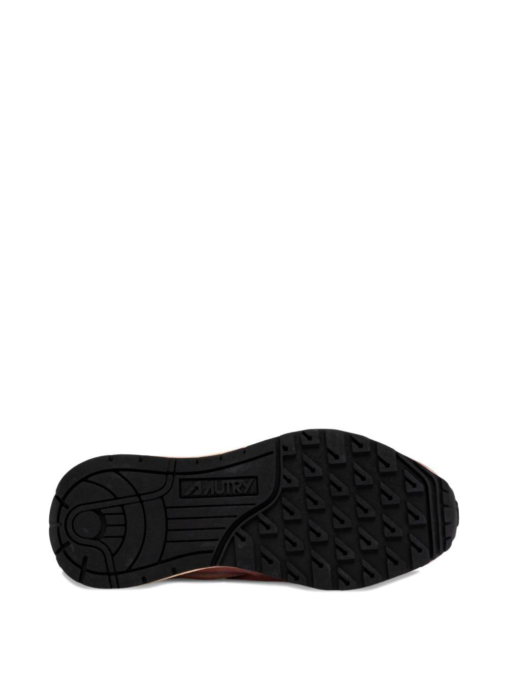 AUTRY Sneakers Reelwind rosa con charms