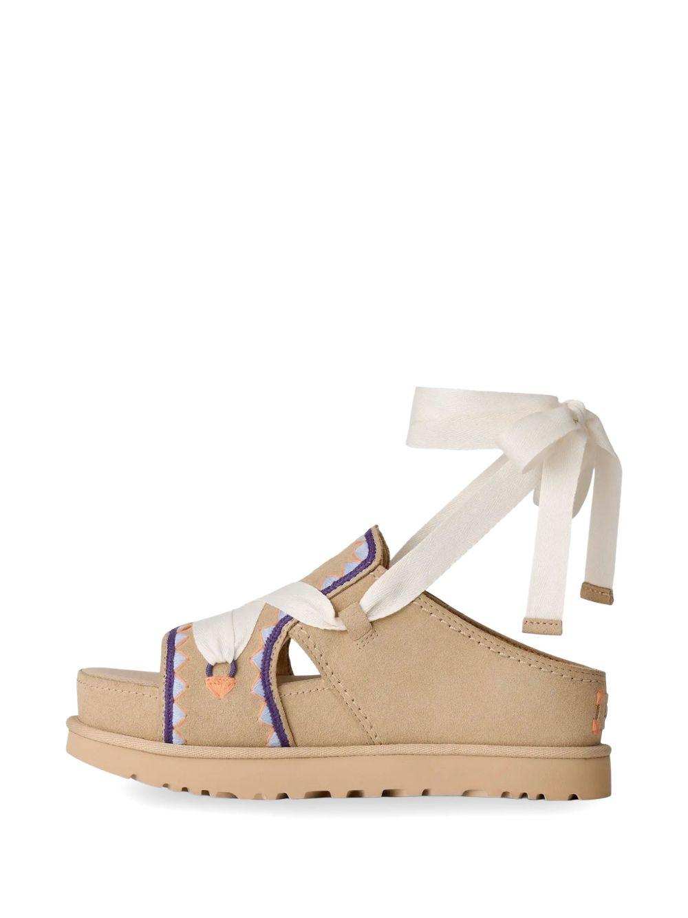 UGG Sandali goldenstar hi artistitch beige con laccio intorno alla caviglia