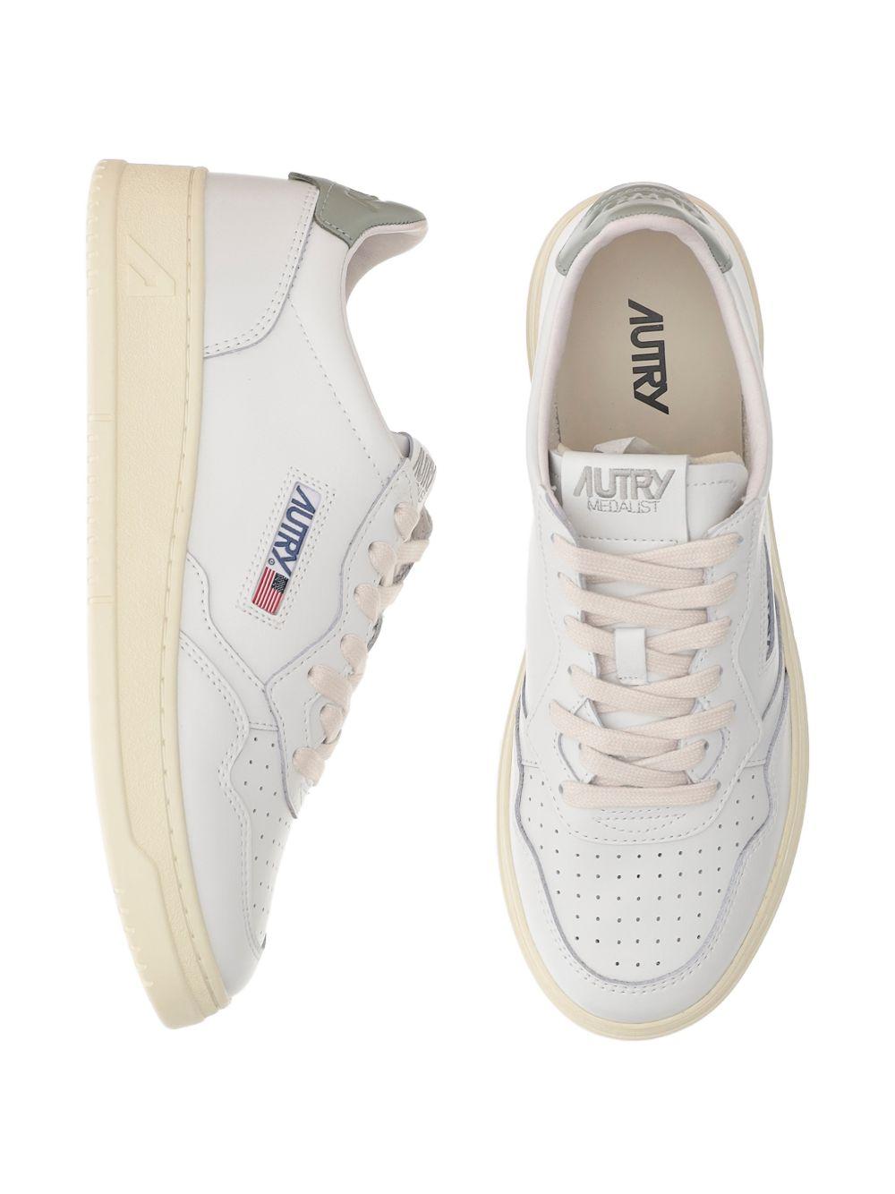 AUTRY Sneakers 'Medalist' in pelle