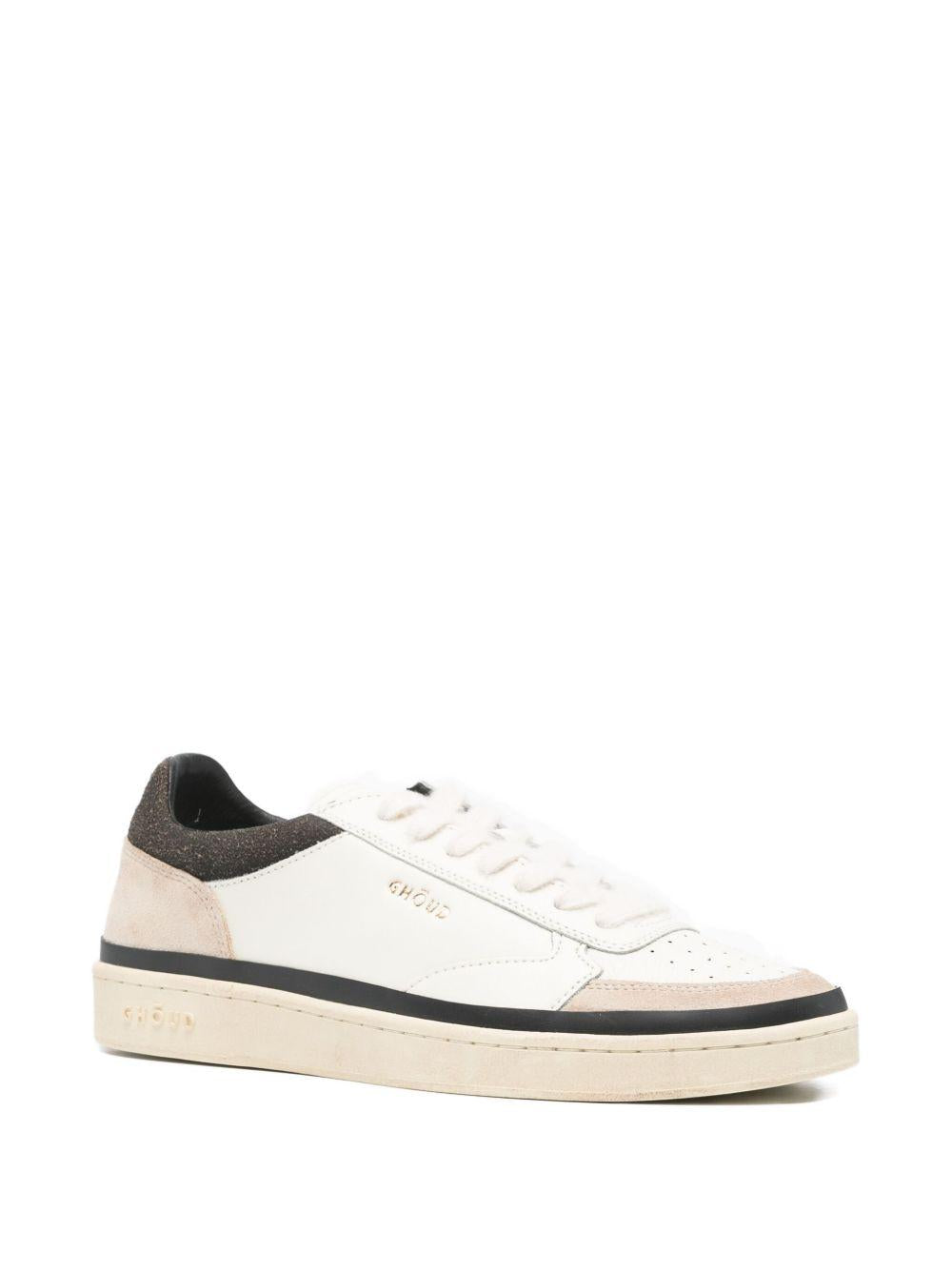 GHOUD Sneakers bianche e verdi con dettagli in suede beige