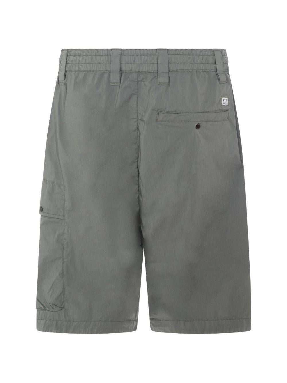 CP COMPANY Shorts cargo grigi