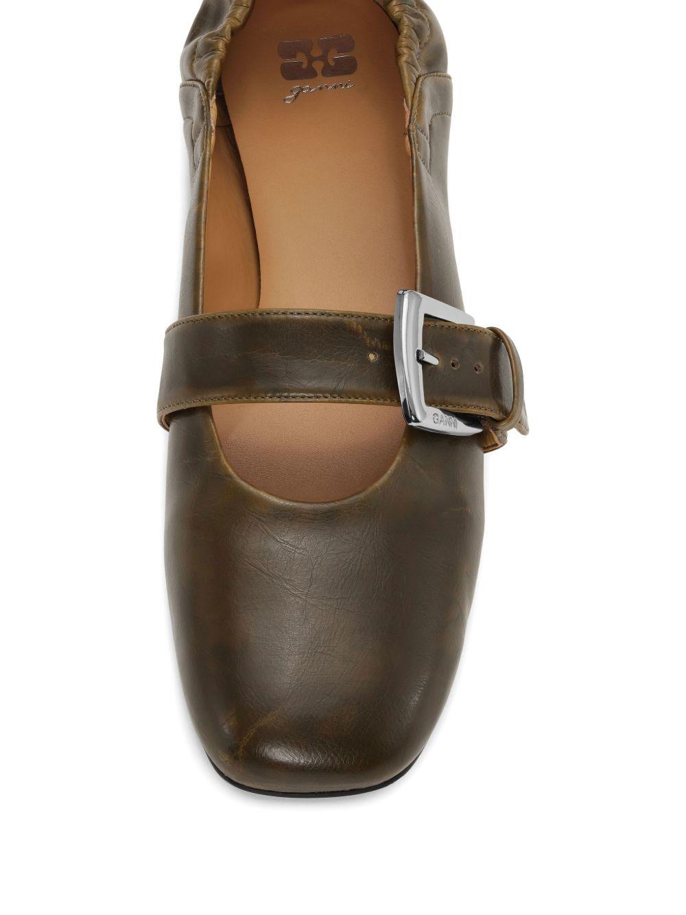 GANNI Ballerine color verde oliva scuro con cinturino con fibbia