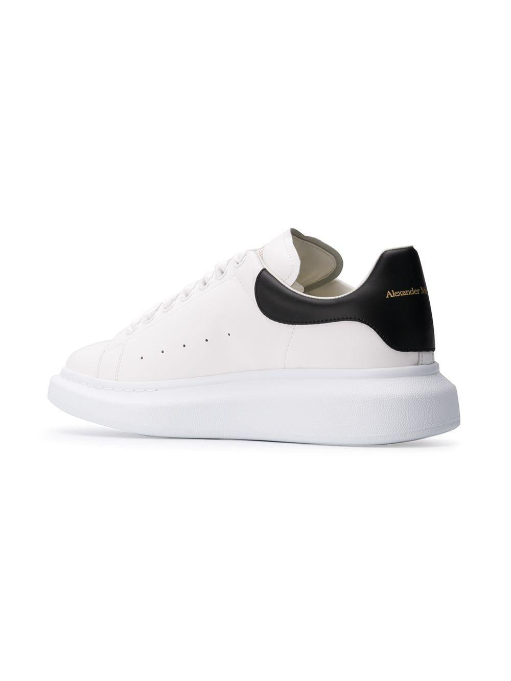 ALEXANDER McQUEEN Sneakers 'Oversize' in pelle bianca