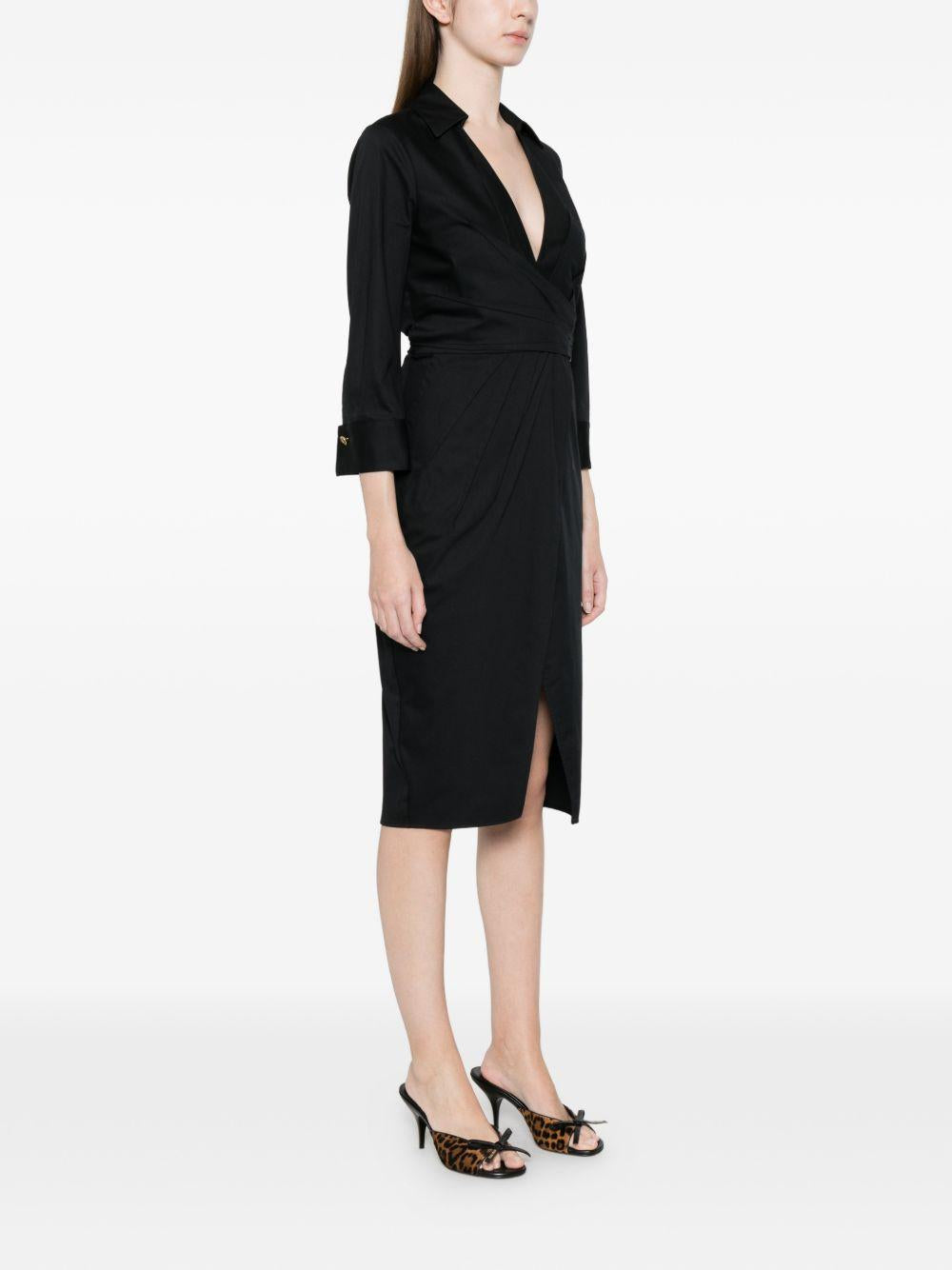 ELISABETTA FRANCHI Abito nero elegante con cintura in vita e spacco frontale