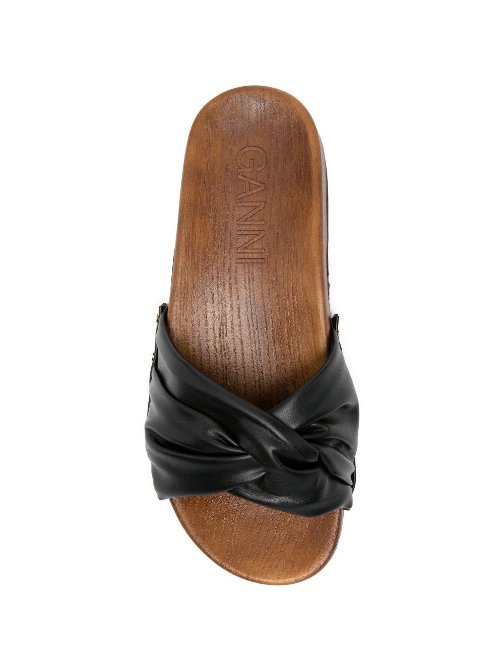 GANNI Zoccoli bassi cn fascia in pelle nera