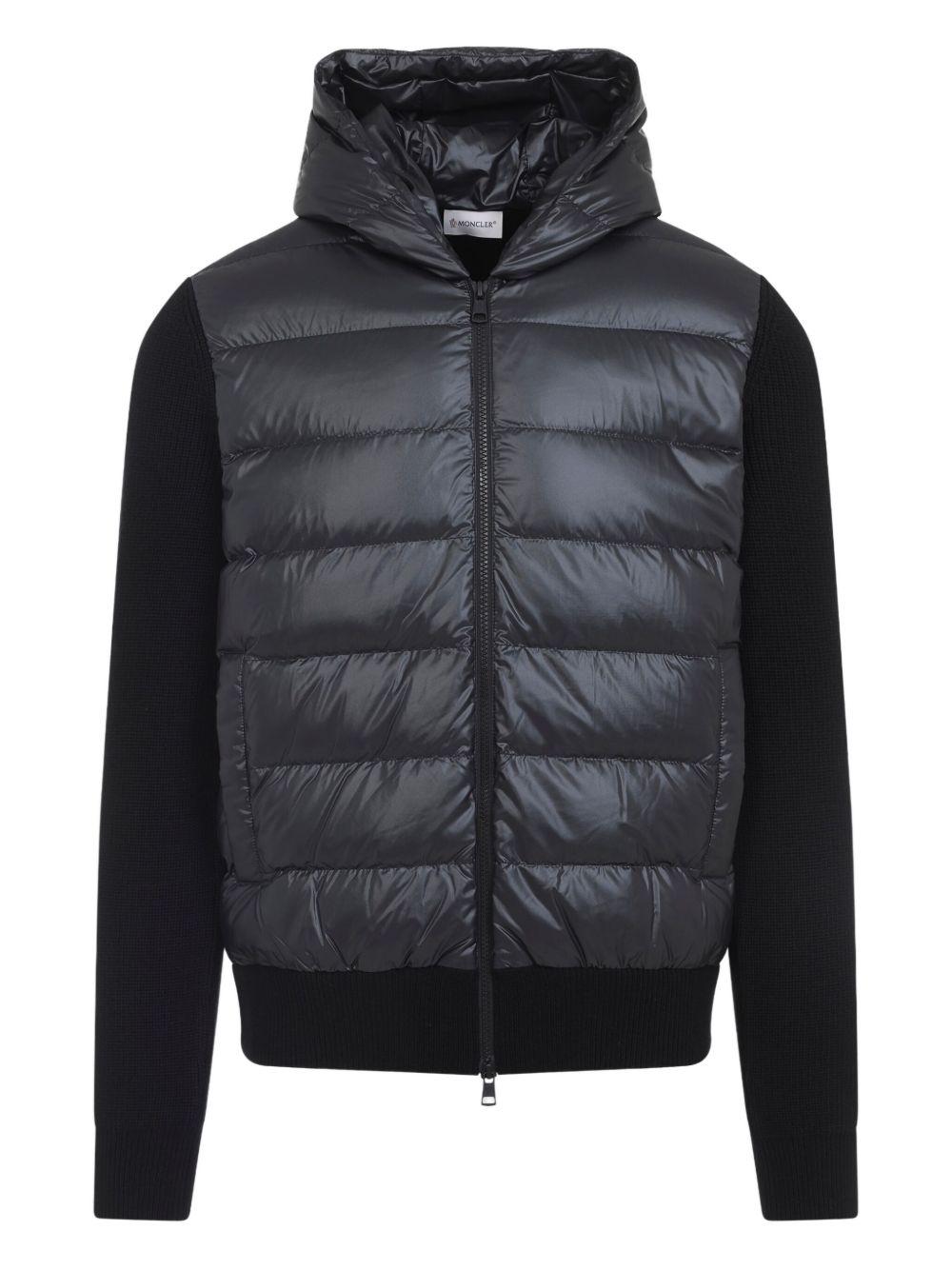 MONCLER Giacca bomber nera imbottita con cappuccio e tasche laterali