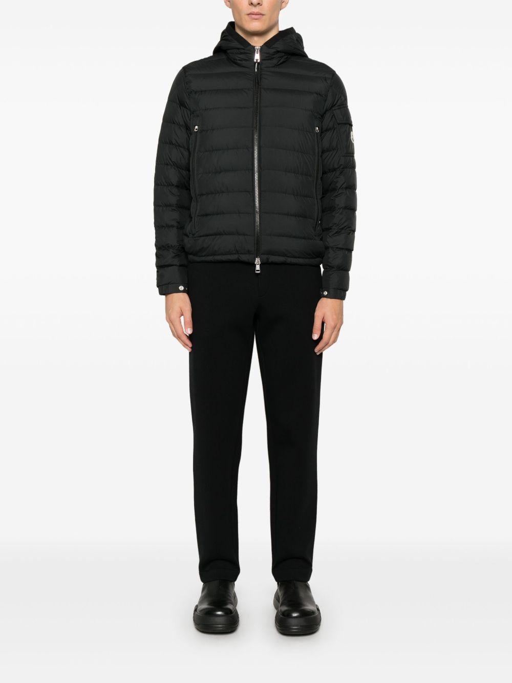 MONCLER Piumino corto Galion nero con vita elasticizzata e tasche