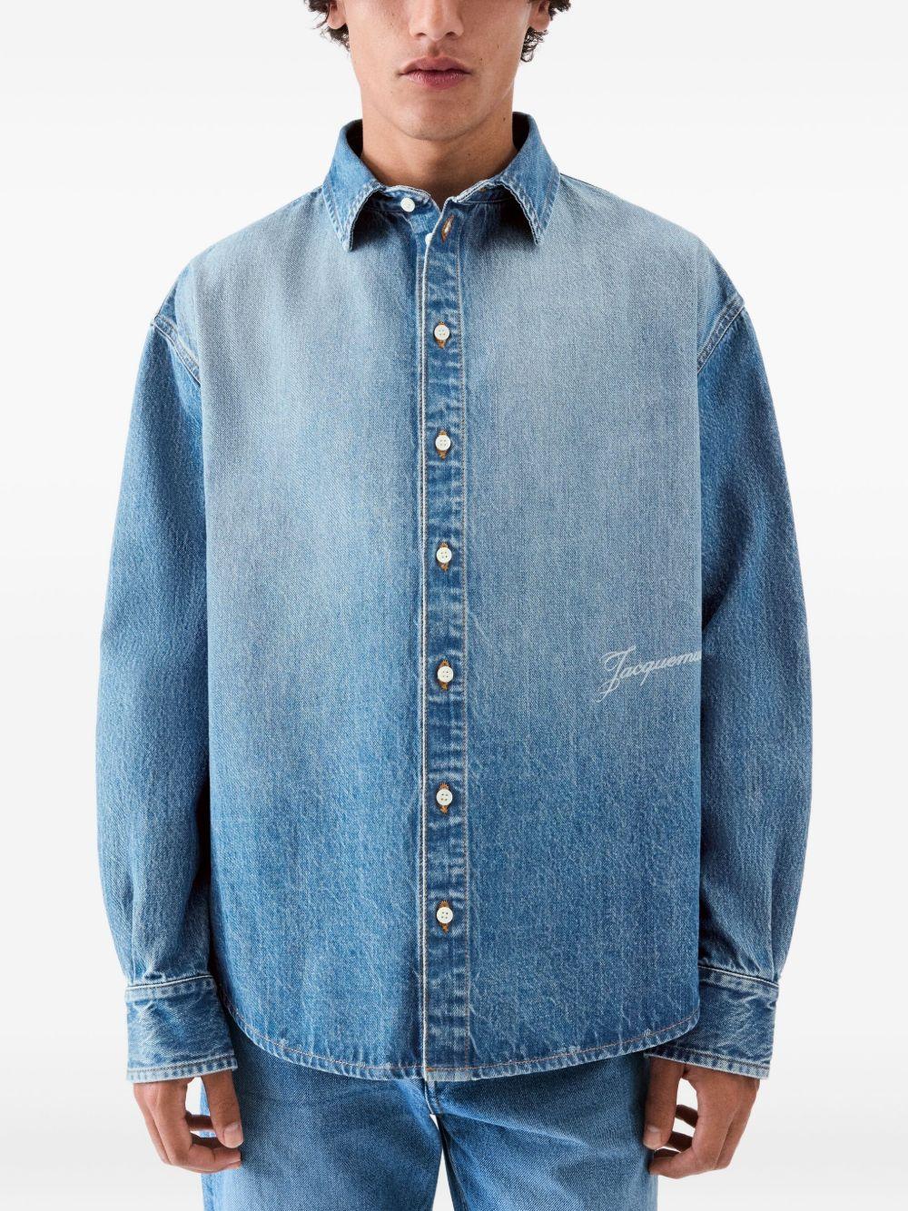 JACQUEMUS Camicia De-Nimes Simon in denim con logo