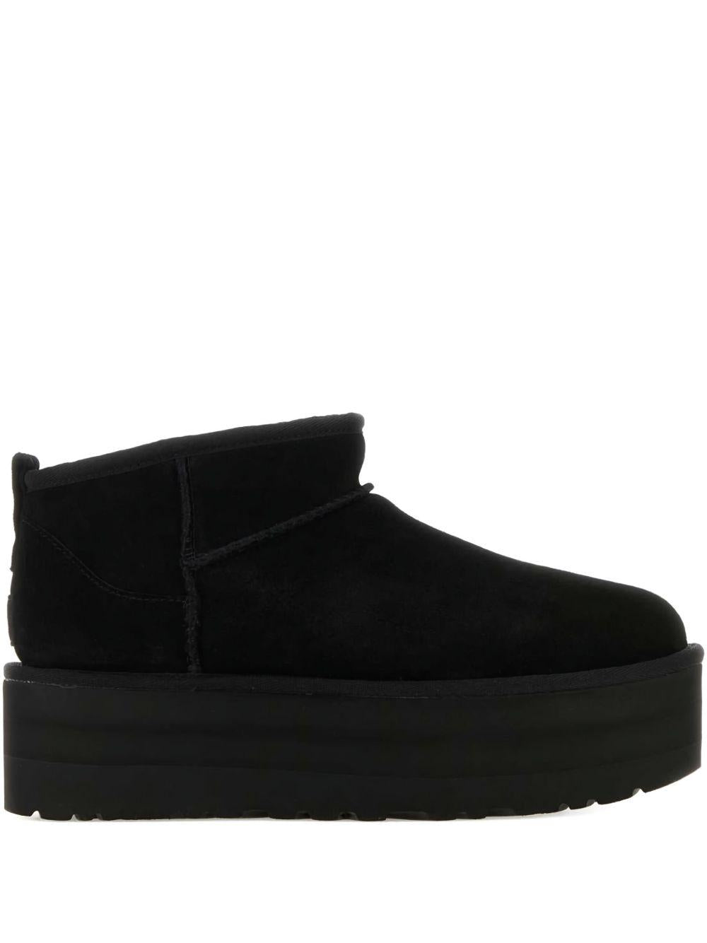 UGG Stivaletti 'Classic Ultra Mini' neri con platform